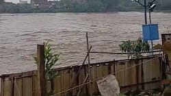 Sirene Bendung Air 10 Sungai Cisadane Tangerang berbunyi saat status Siaga III.