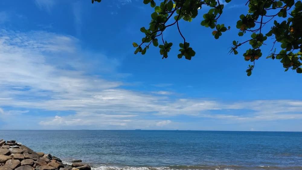 Taplau Pantai Padang, Ikon Wisata Sunset Favorit