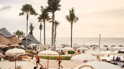 Pantai Seminyak di Bali: Daya Tarik, Aktivitas, dan Tips