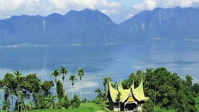 Biaya Masuk Puncak Lawang Terbaru dan Daya Tariknya