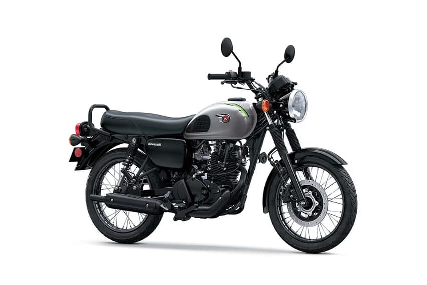 Kawasaki W175 Street MY 2026 tampil klasik dengan sentuhan modern